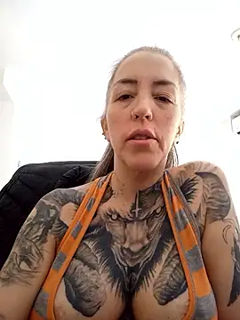 vamporasuccubus19777 live sex cam