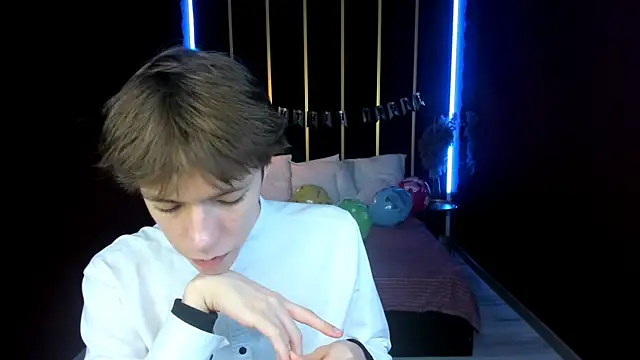 MarkBranston live sex cam