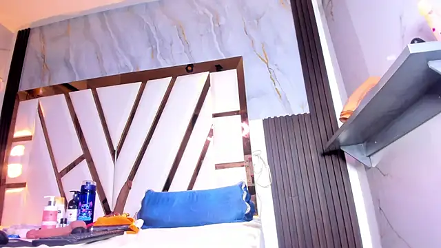 lola_hornei's cam snapshot