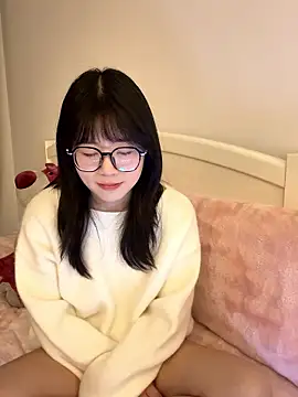 Ella-AAAAA live sex cam