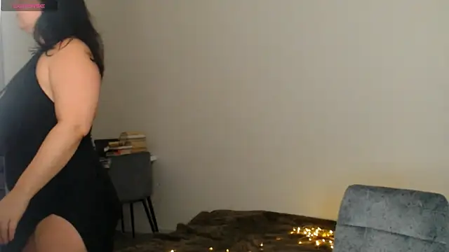 M1ssShyMira's cam snapshot