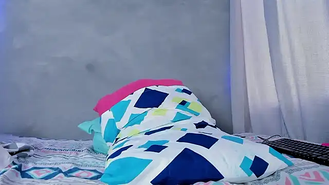 Alexxxholy's cam snapshot