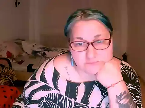 BlondyBigBoobs's cam snapshot