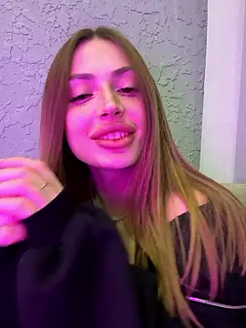 Elizabeth_Tay's cam snapshot