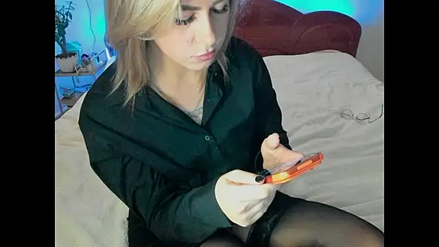 Roxi_Joy's cam snapshot