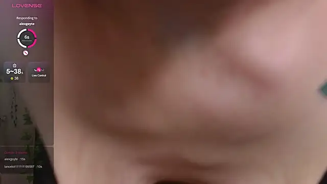 christy_memeow's cam snapshot