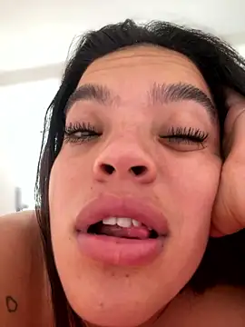 JuanitaMore01's cam snapshot