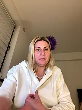 Amelia9798's cam snapshot