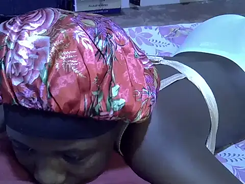 Adaline-Paris's cam snapshot