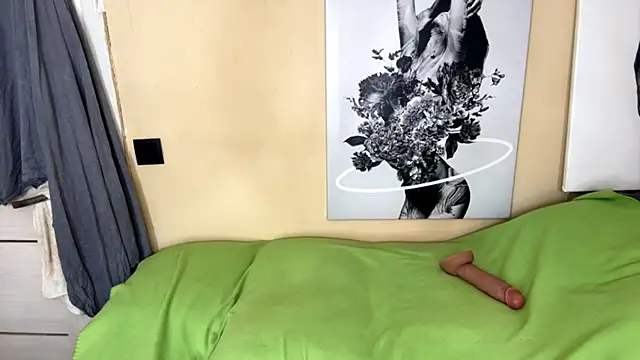 HotBellacle's cam snapshot