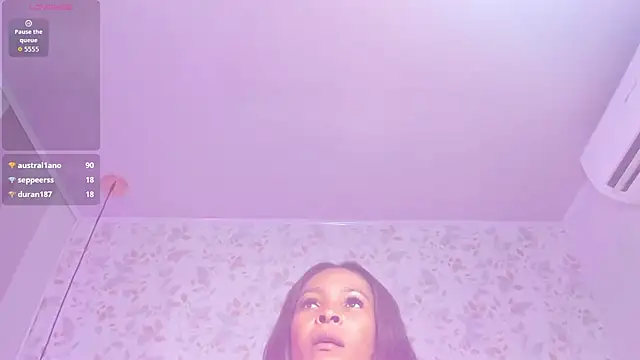 Layla_lell's cam snapshot