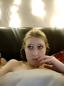 SandyCassie's cam snapshot