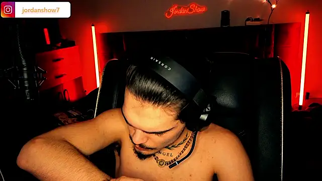 JordanShow live sex cam