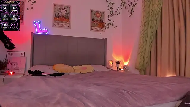 Whitekitty-exe's cam snapshot