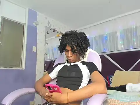 Santy_bigcock_01's cam snapshot