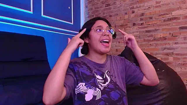 Emmapark_'s cam snapshot