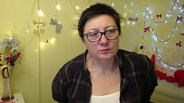 EmilyL0ve's cam snapshot