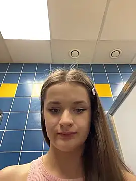 KittyQueeny's cam snapshot