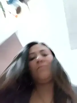 roxanasexy2025 live sex cam