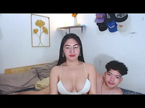 HornyCoupleCum live sex cam