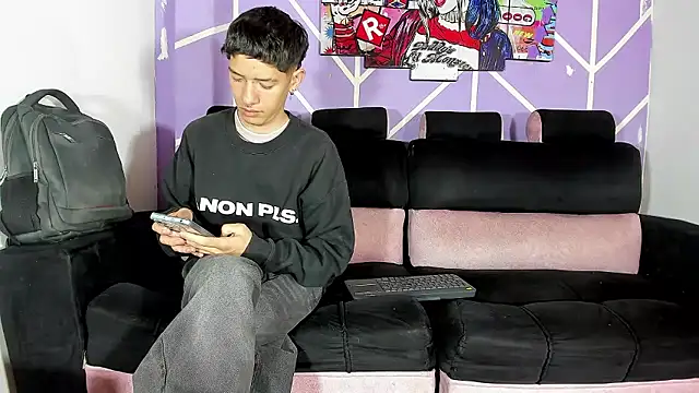 heyy_noah11 live sex cam