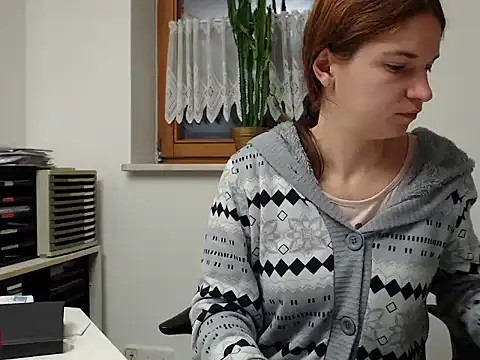 Mercedeswoman8's cam snapshot