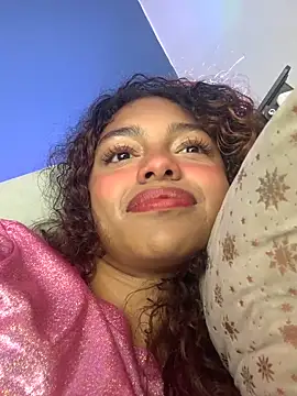 PrettyLia's cam snapshot