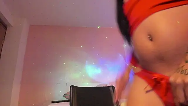 Naomy2033's cam snapshot