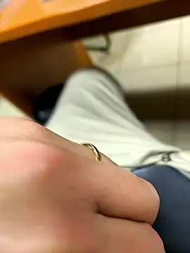 onbifeet's cam snapshot