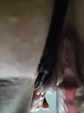 IndiaPozuda_ live sex cam