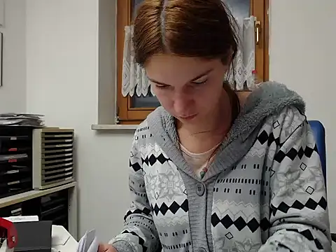 Mercedeswoman8's cam snapshot