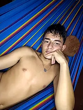 attractive-sexx's cam snapshot