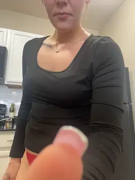 AllesandraLove live sex cam