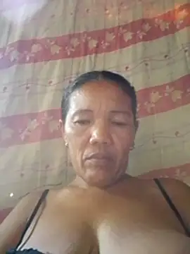 sara_milf777's cam snapshot