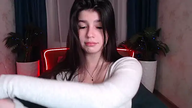 KisaModel's cam snapshot