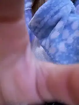 Rouzalinda_1's cam snapshot