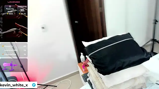 kevin_white_ live sex cam