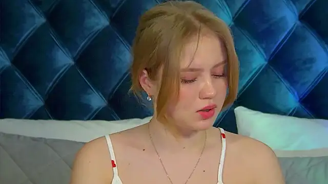 SelinSwarovski's cam snapshot