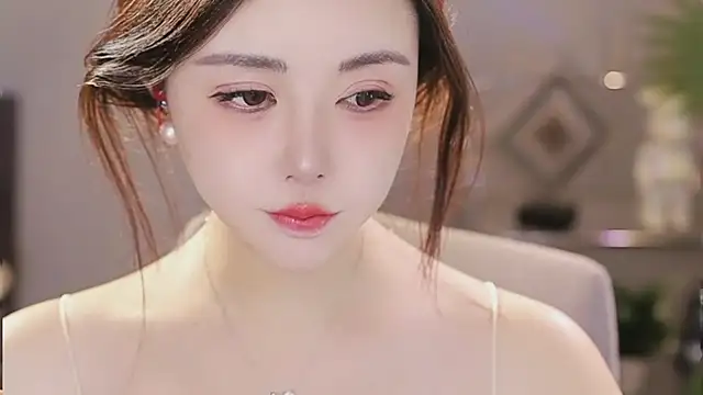 Qiaoqiao__ live sex cam
