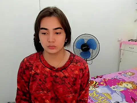 nica_doll live sex cam