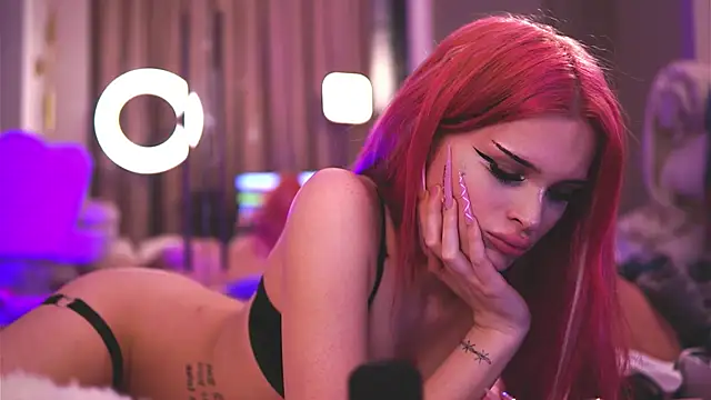 KatiaFinesse live sex cam