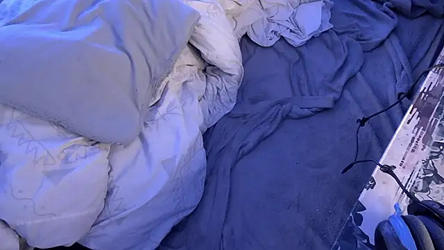 CeriseLapine live sex cam