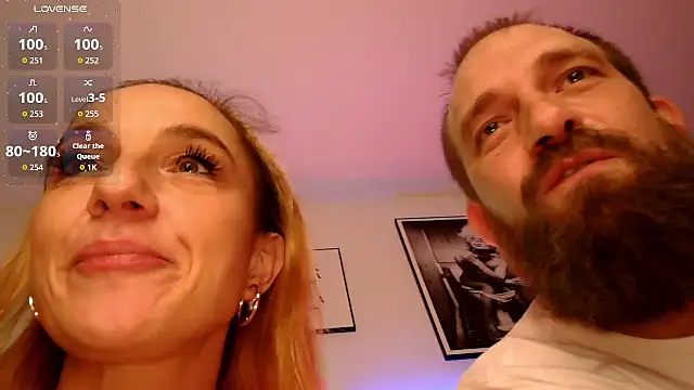 XBellaXundXUweX's cam snapshot