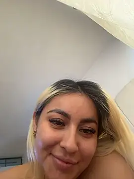 Elina_Hills's cam snapshot