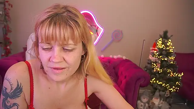 BellaLaPetit's cam snapshot