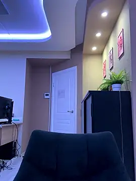 yourselenaa's cam snapshot