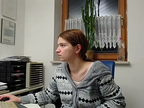 Mercedeswoman8's cam snapshot