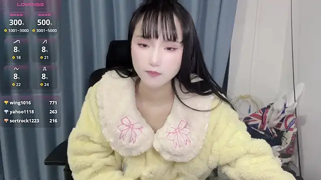 Momo-999 live sex cam