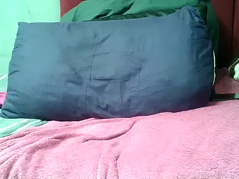 ClitorisBoobs's cam snapshot