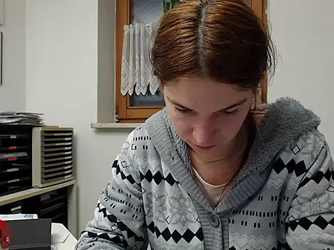 Mercedeswoman8's cam snapshot